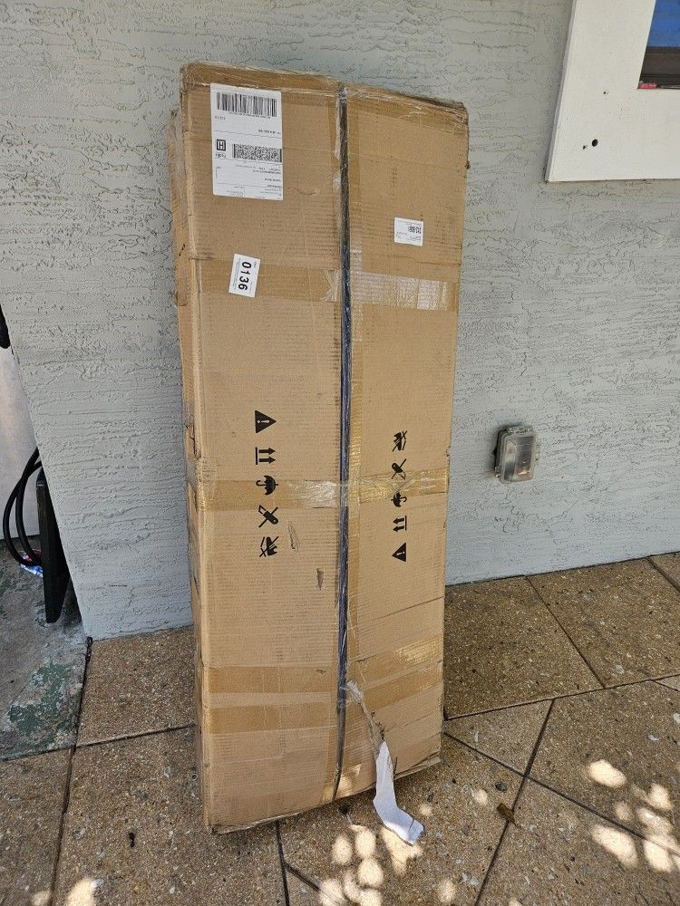 8 Ft Trampoline New 160