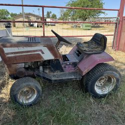 Antique Lawnmower - non Operational