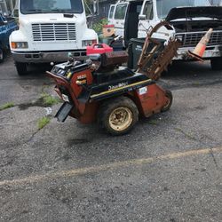 Ditch witch 1820