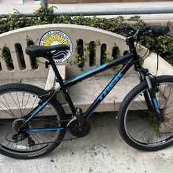 Trek 820