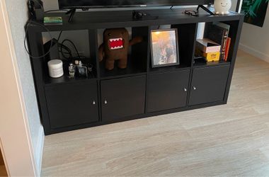 IKEA KALLAX 8 Cube Shelf / TV Stand