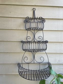 Metal Flower Wall Holder