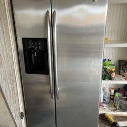 GE profile Fridge And Freezer Side By Side 