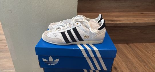 Adidas Women’s size 8.5