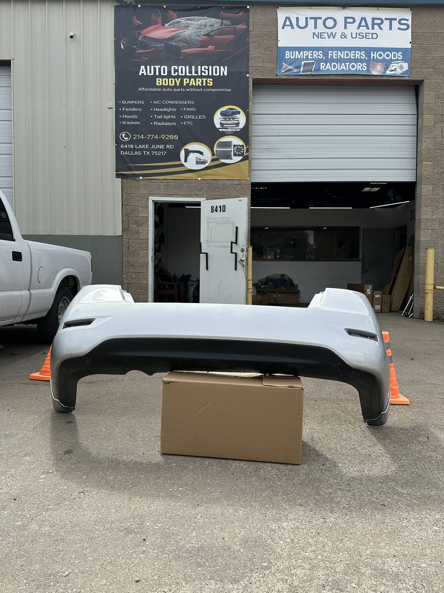 Nissan Sentra Bumper Rear 13-15 ( Used Car Parts )