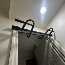 Pull Up Bar