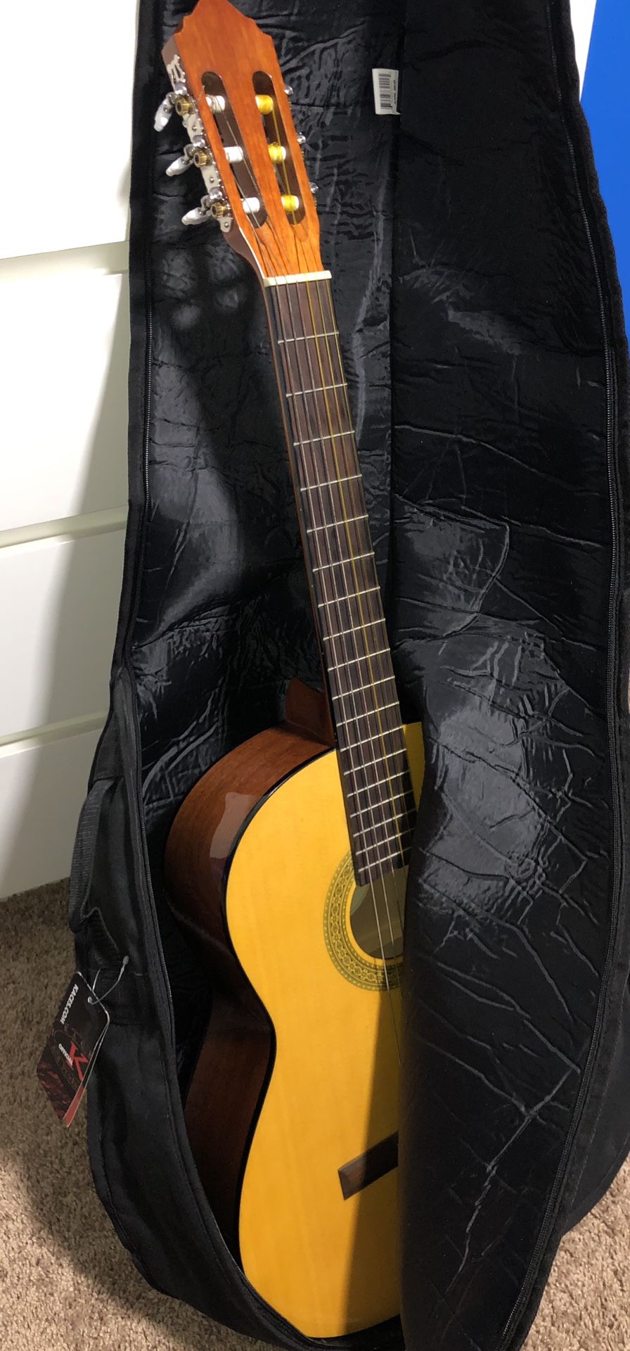 Lucero LC-100 Guitar
