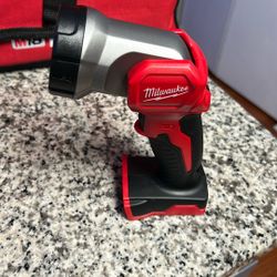 Milwaukee M18 Fuel LED Work Light Tool Only 