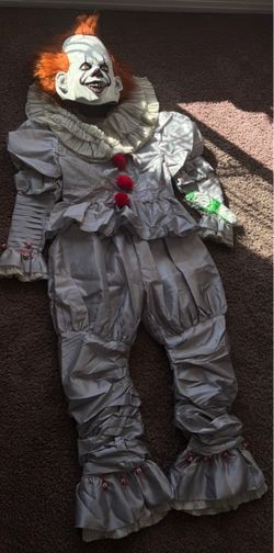 Pennywise costume