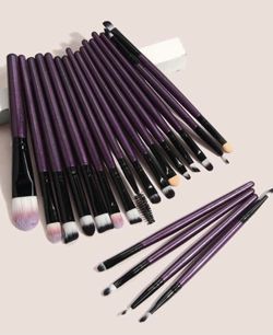 Brand New Makeup Brushes 