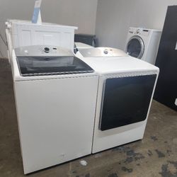 SET MAYTAG STEAM WASHER AND ELECTRIC DRYER LARGE 