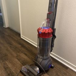 Dyson Vacuum 