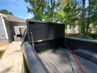 Chevy Silverado Trifold Tonneau Cover