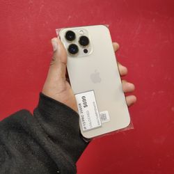 iPhone 13 Pro 128GB Unlocked Excellent condition - On Special Cash Deal $419