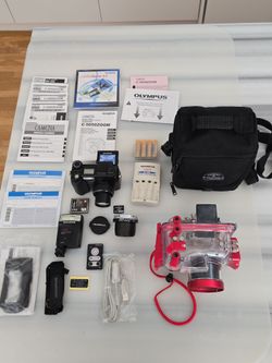Olympus C-5050 Zoom Camera, Underwater Housing & Complete Kit