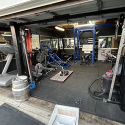 Cable Machine \ Gym Equipment 