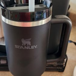 Stanley 40oz TUMBLER mug BLACK