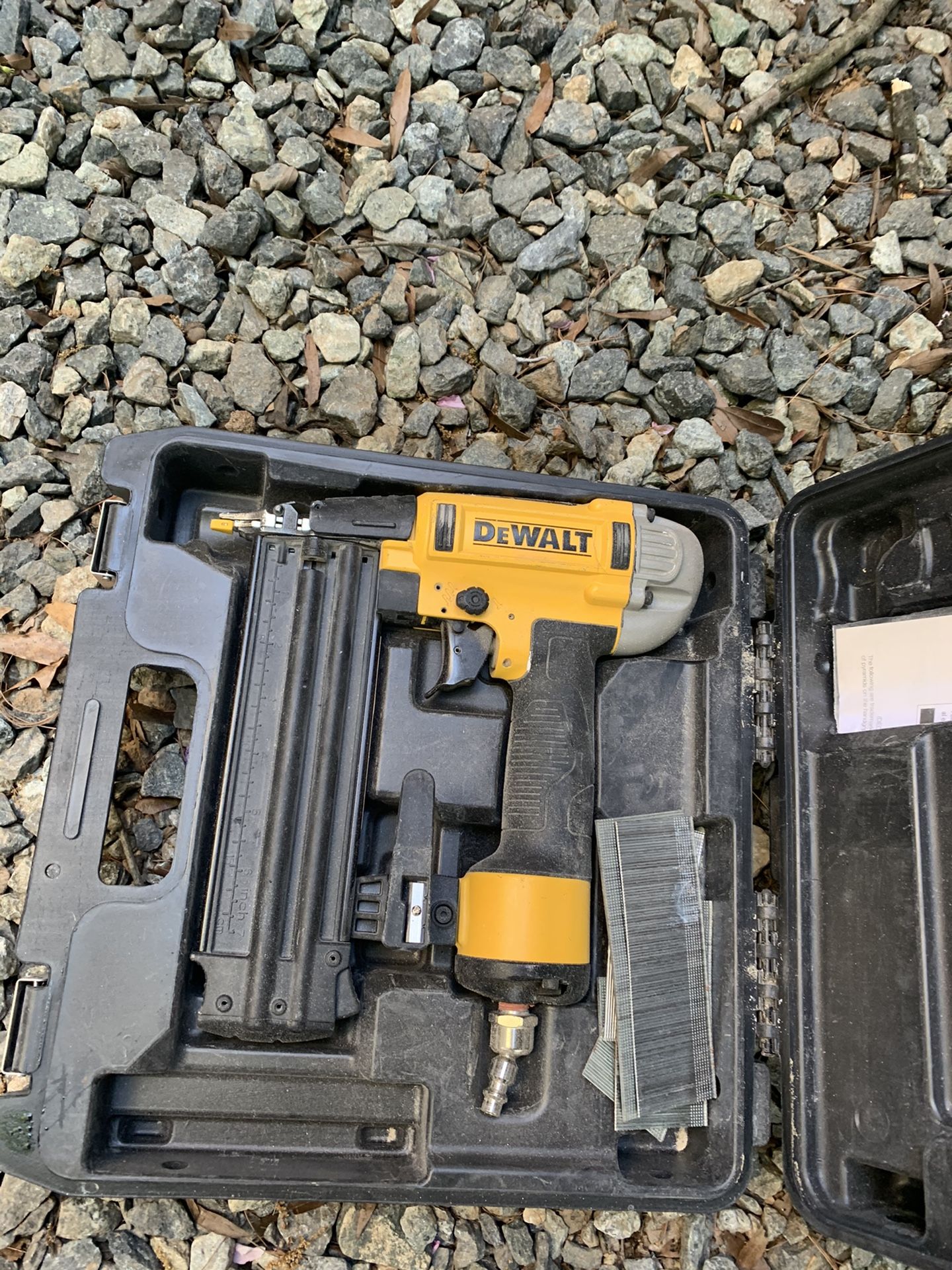 Finish nail gun