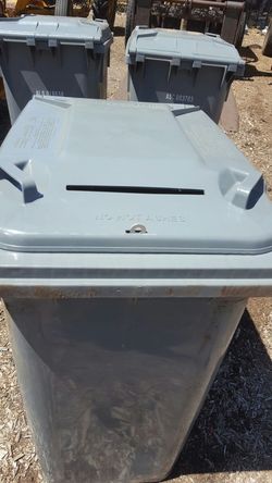 Heavy duty Schaeffer 96 gallon trash bins asking 40 each