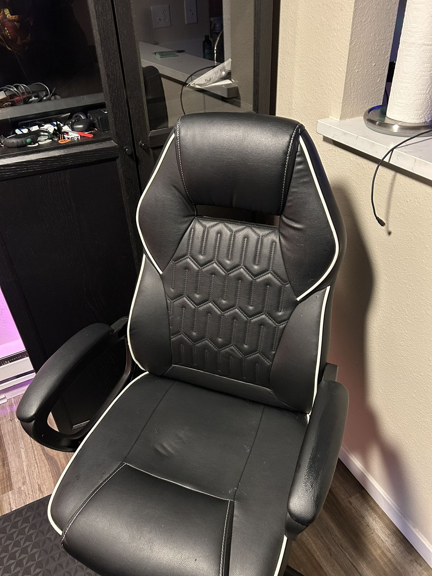 Insignia PC Gaming/Office Chair