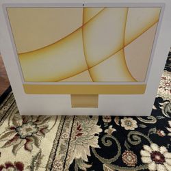 iMac with apple M1 chip 24 inches 