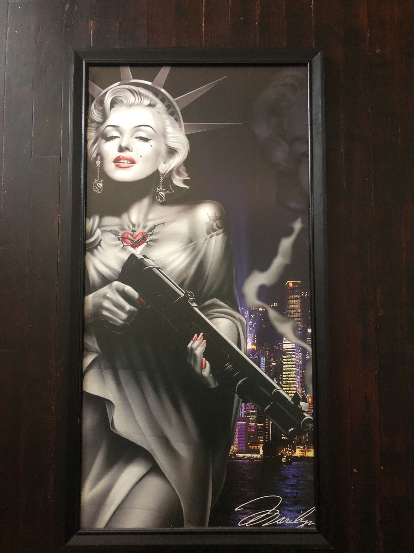 Statue of Liberty Marilyn Monroe with gun picture