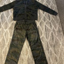 Men’s true Religion Outfit/ Like NEW