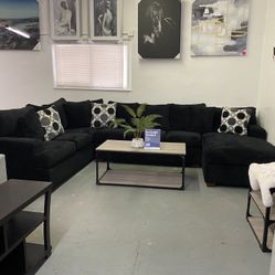 Black Comfortable Sectional ‼️new In Stock ‼️