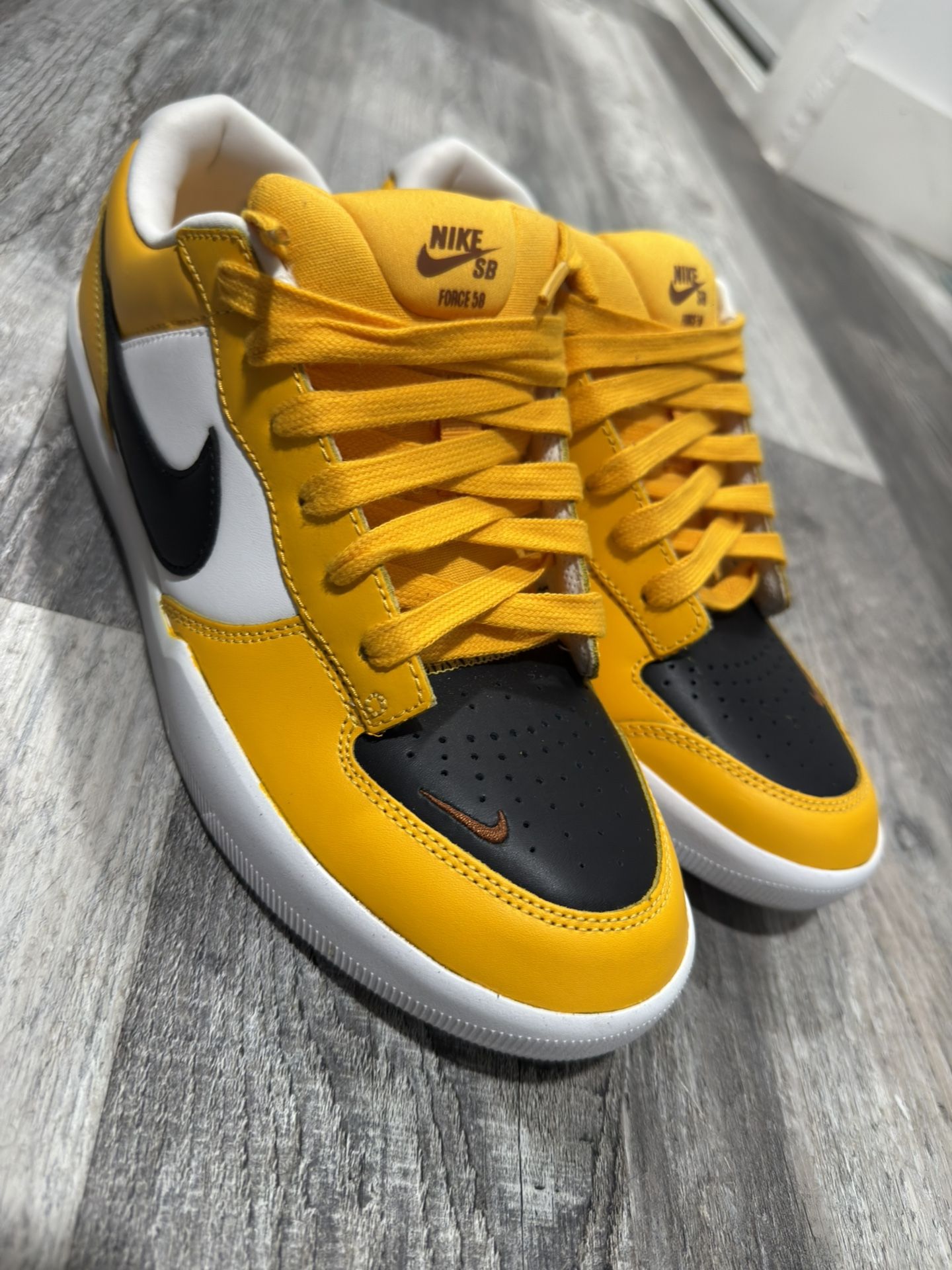 Nike Low