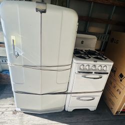 Wedgewood Range And Westinghouse Refrigerator  1948 Antique As Is 