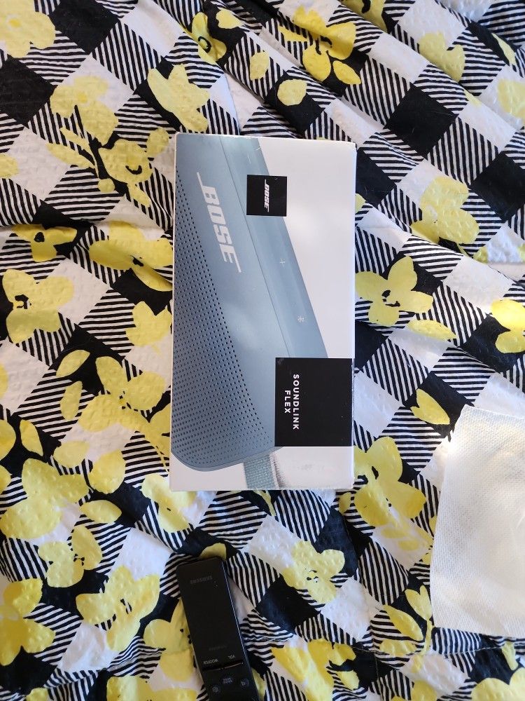Bose Sound link Flex Bluetooth Speaker