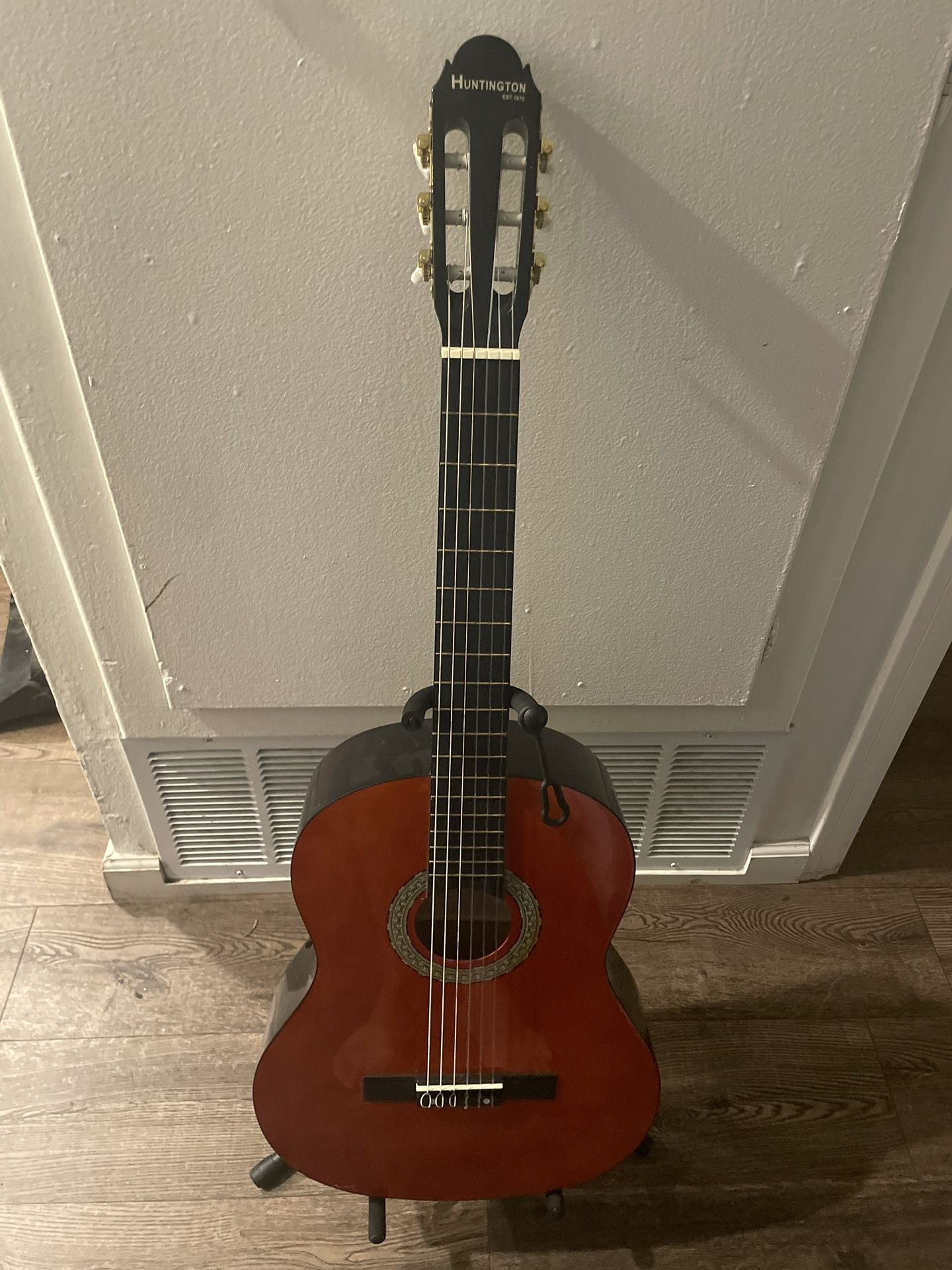 Classical Huntington guitar!