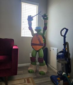 4 ft tall Leonardo teenage muntant ninja turtles collectable