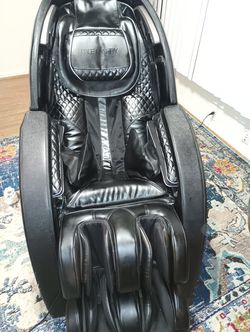 Infinity Palisades 4D Message Chair > Open Box  (rtl $12000)