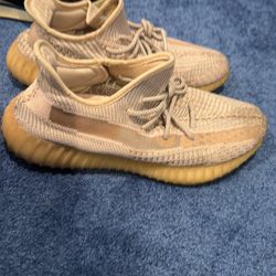 Yeezy 350 Men Size 9.5