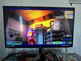 45in flat screen TVs x3