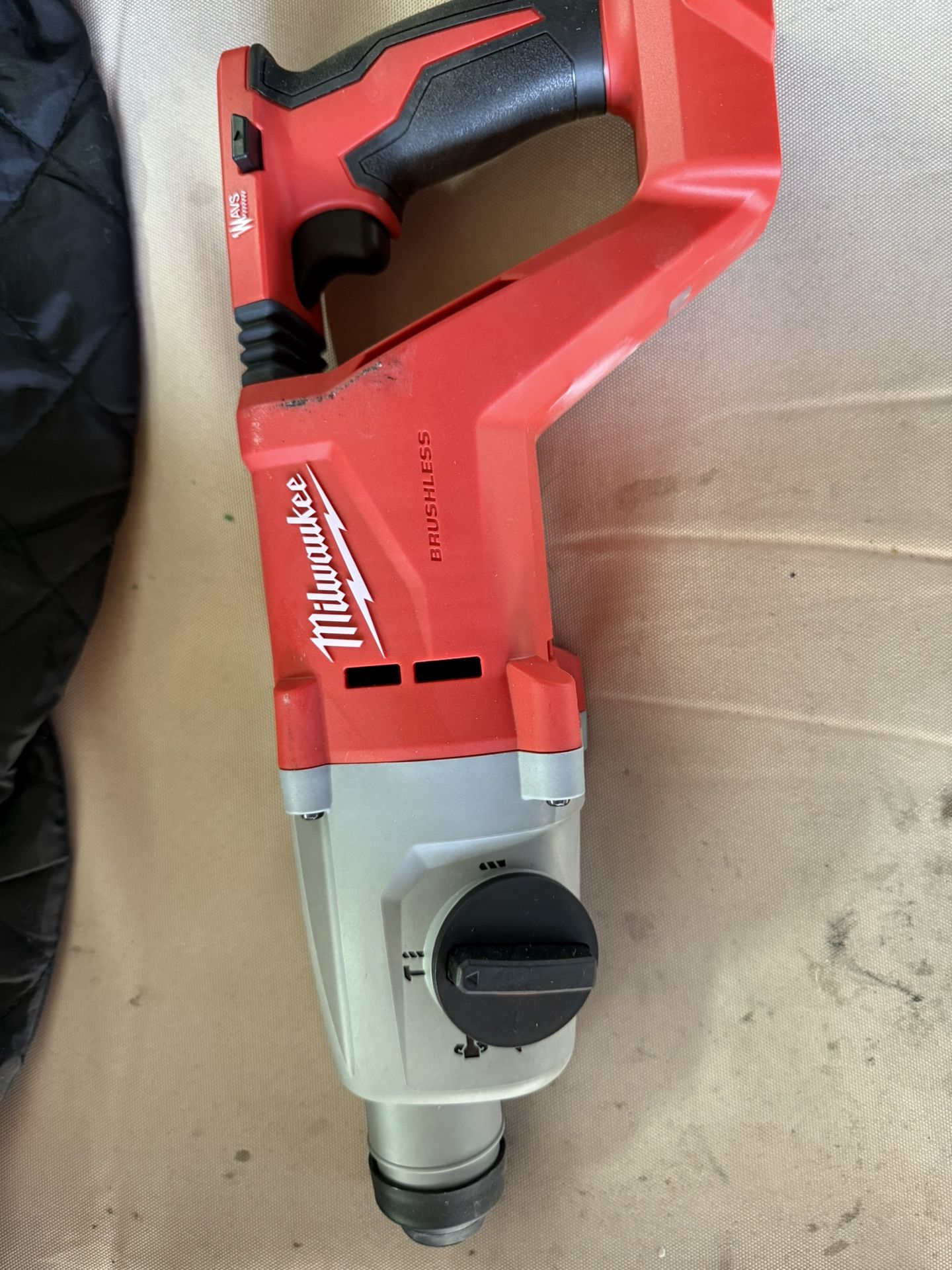 Rotary hammer