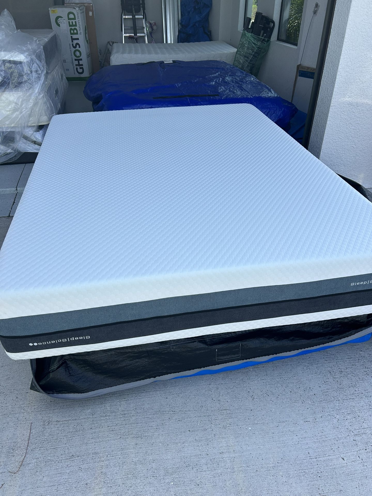 Queen only 2 months old like new flippable mattress! One side firm the other medium. I can deliver Sleep Science Retail $899 Your price $275