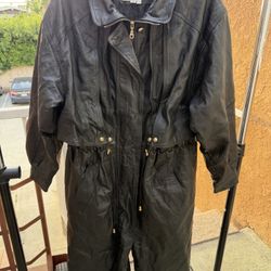 100% Genuine Leather Comint Jacket (Vintage)