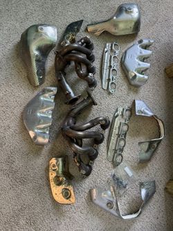 2020 C8 Corvette Oem Exhaust Manifolds With Heat Shields, Gaskets and Hardware