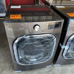 New LG ThinQ Gas Dryer 7.4 Cubic Feet