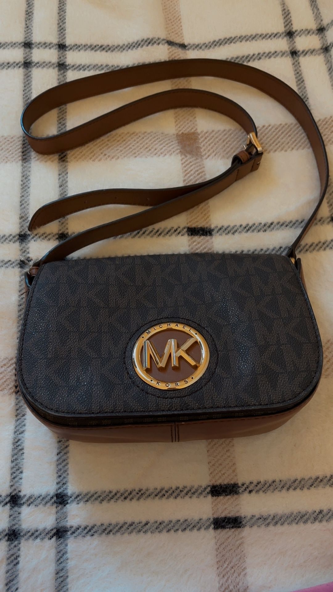 Micheal Kors Crossbody Bag