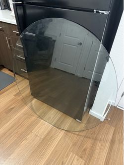 Round transparent tempered glass table top