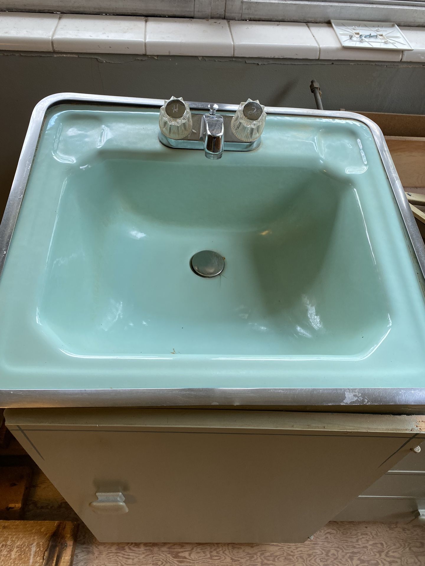 Retro Bathtub and Sink.