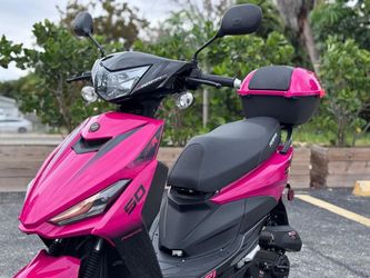 PINK 50CC MOPED RAPPI SUPER SPORT GAS SCOORTER 