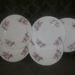 Set of 5 antique plates.