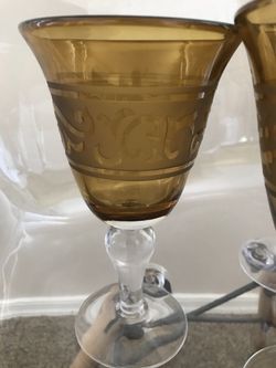 Beautiful golden Glassware (4 qty)