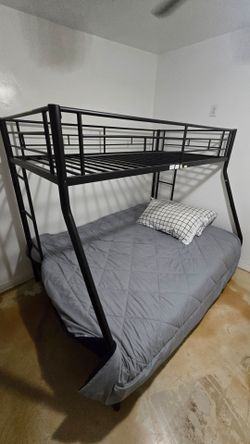 Cama Litera individual sobre matrimonial con nido