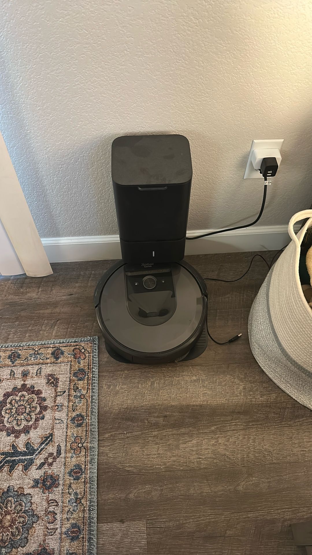 Roomba i7+