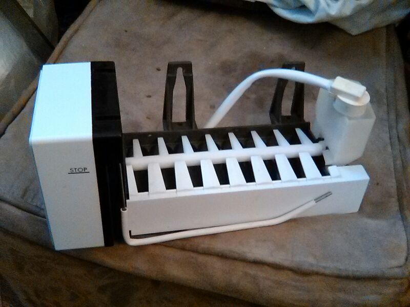 Ice Maker model CAN9